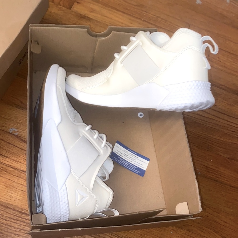 BRAND NEW NEVER WORN SPINNING SHOES! DANCE/SPORT